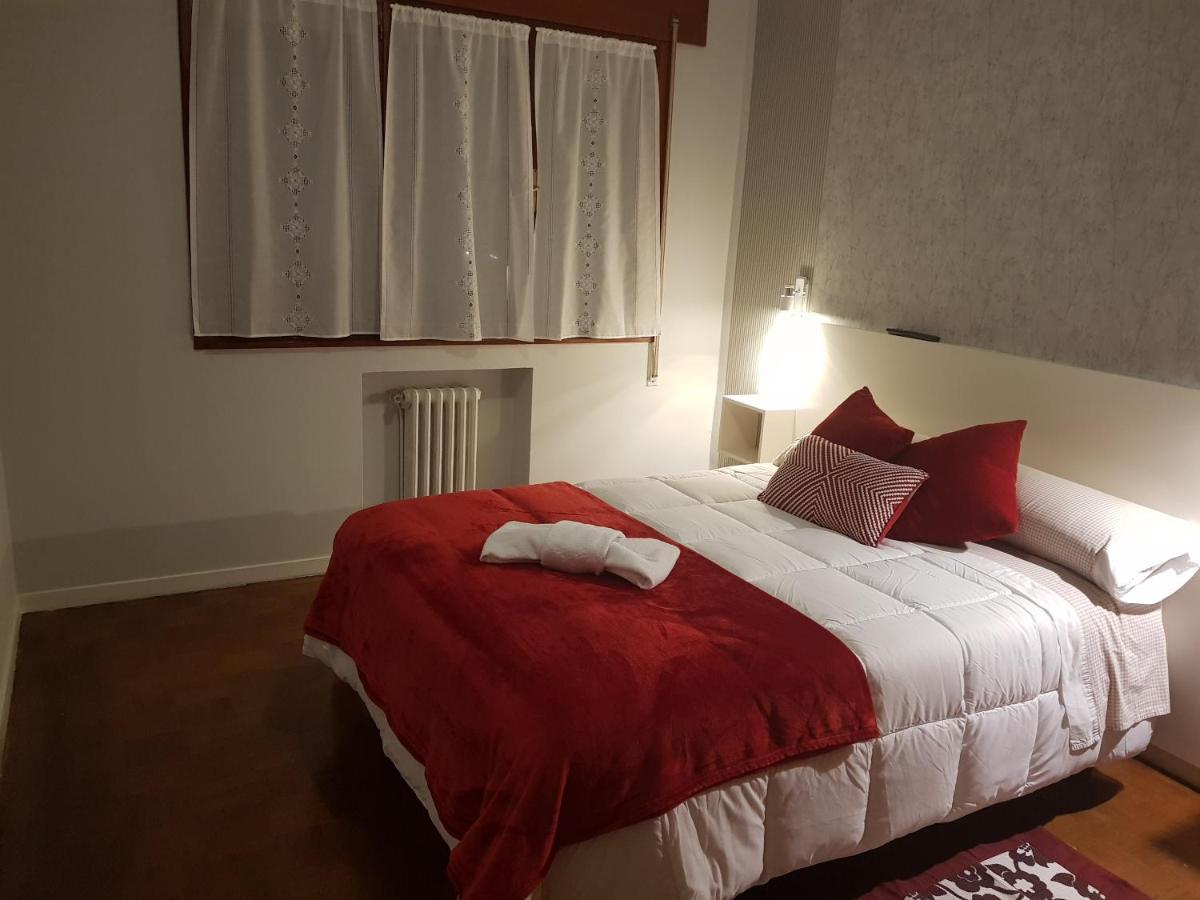 Apartamentos Halcon Ribadeo Exterior photo